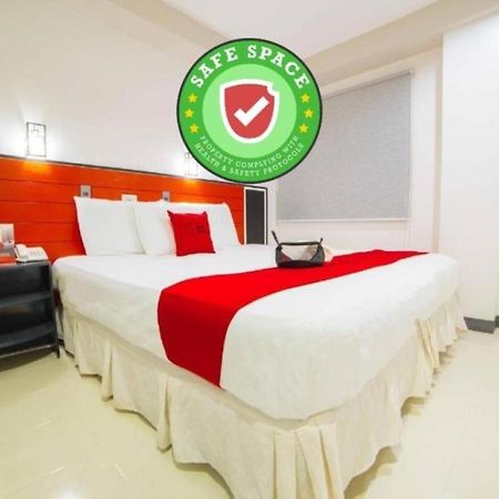 Reddoorz Plus Near San Pedro Cathedral Davao City Екстериор снимка