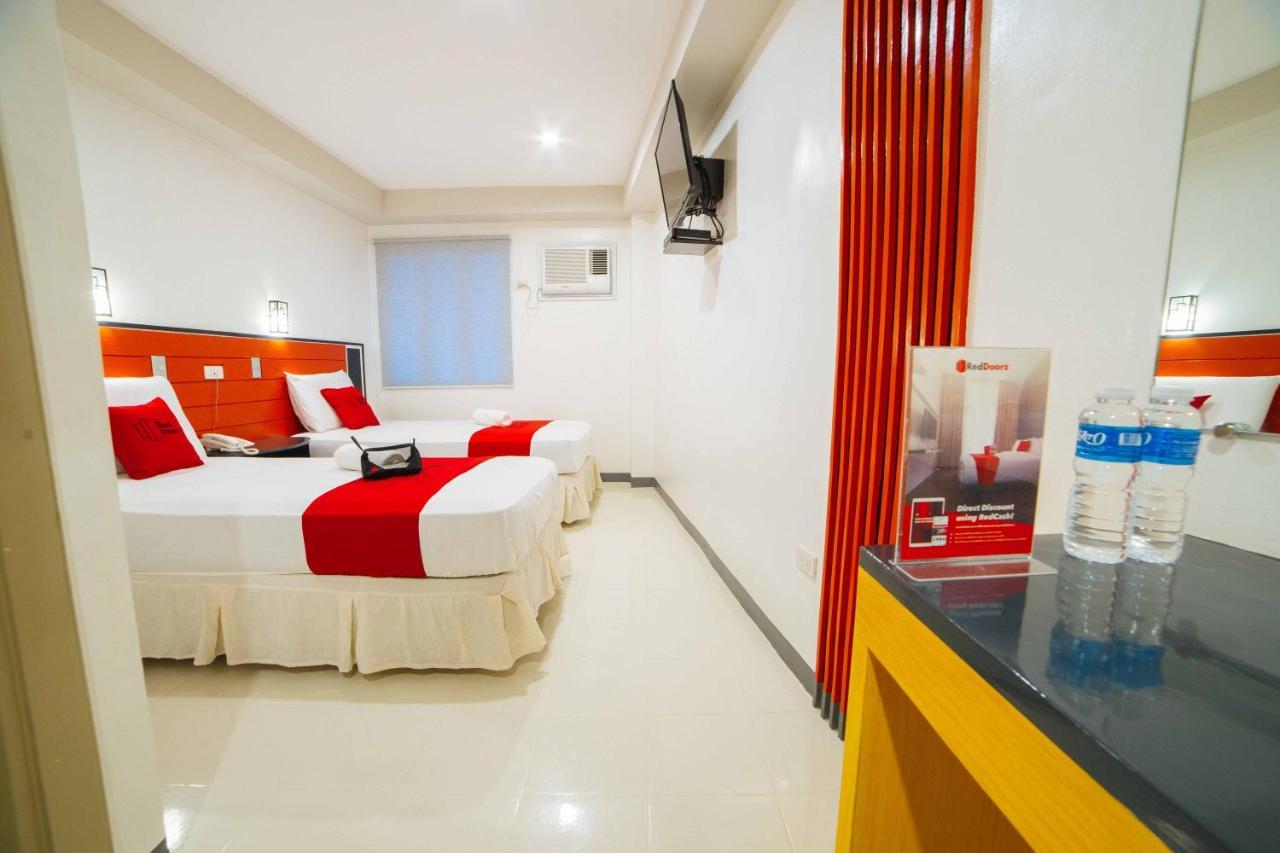 Reddoorz Plus Near San Pedro Cathedral Davao City Екстериор снимка